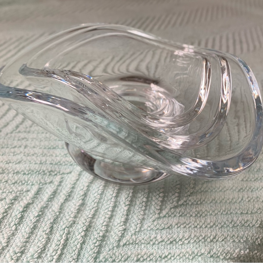 Elegant Clear Glass Bowl Set by SIN